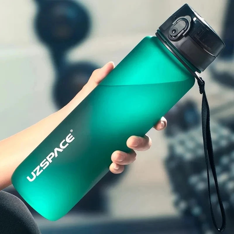 HydraFlex Sports Bottle: Leak-Proof, BPA-Free Hydration On-the-Go - Trip Savvy Essentials